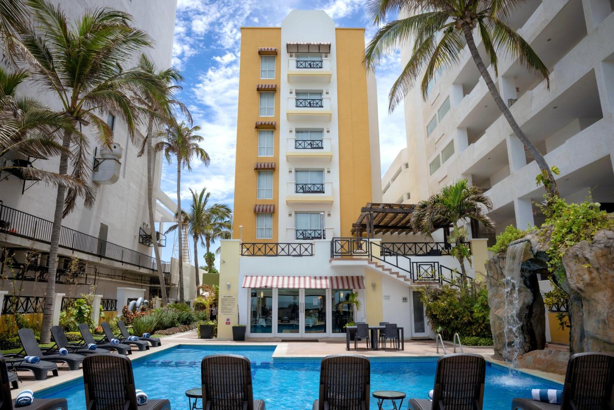Best Western Hotel Posada Freeman Zona Dorada Mazatlan Exterior photo