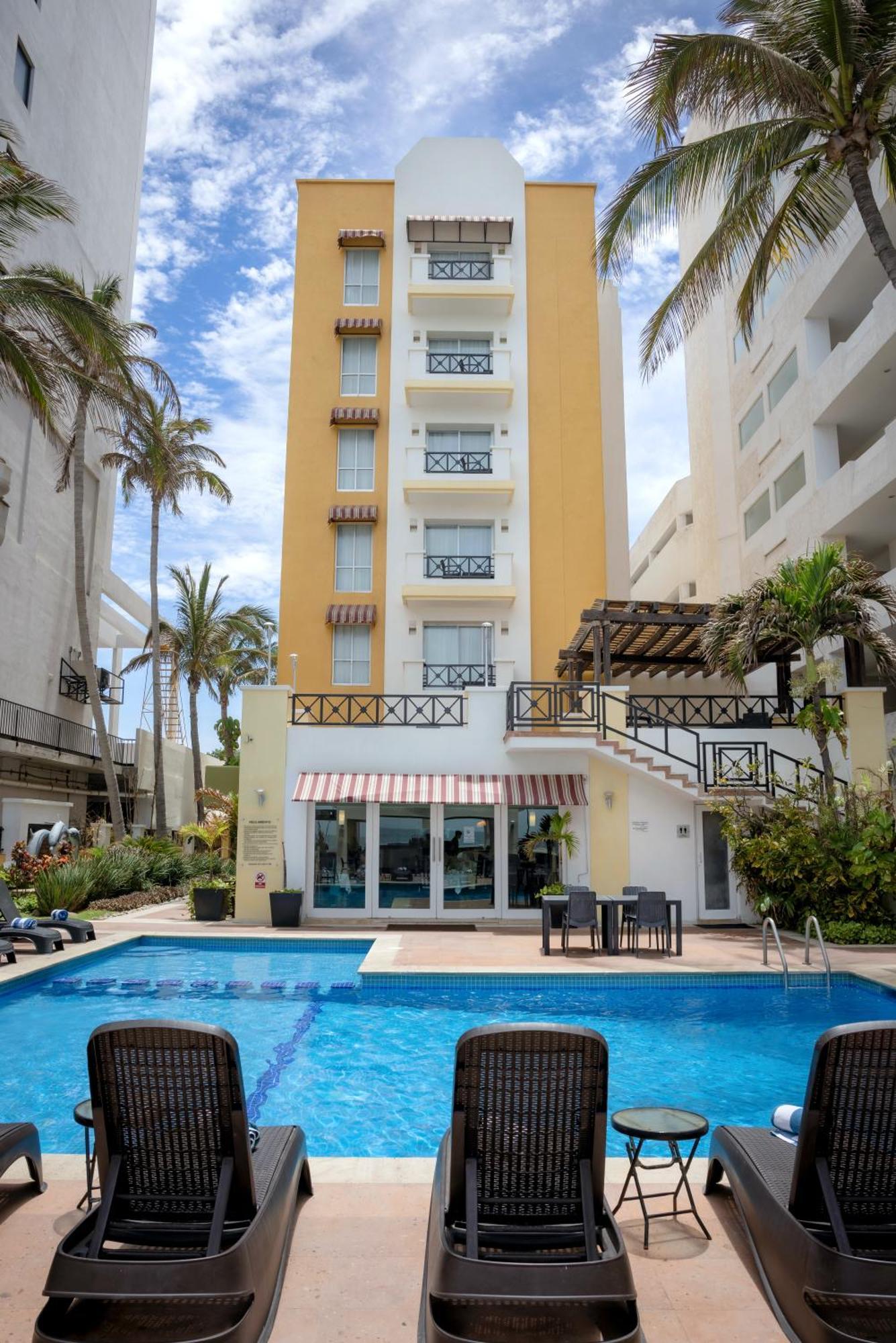 Best Western Hotel Posada Freeman Zona Dorada Mazatlan Exterior photo