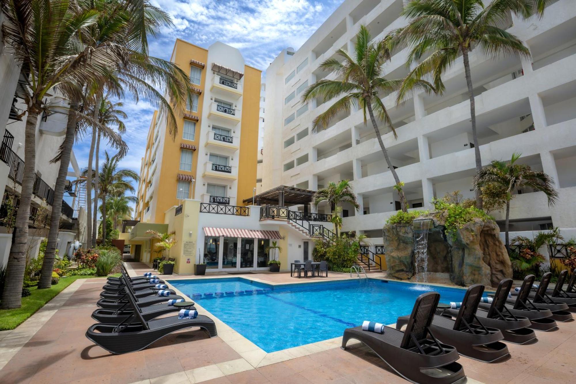 Best Western Hotel Posada Freeman Zona Dorada Mazatlan Exterior photo