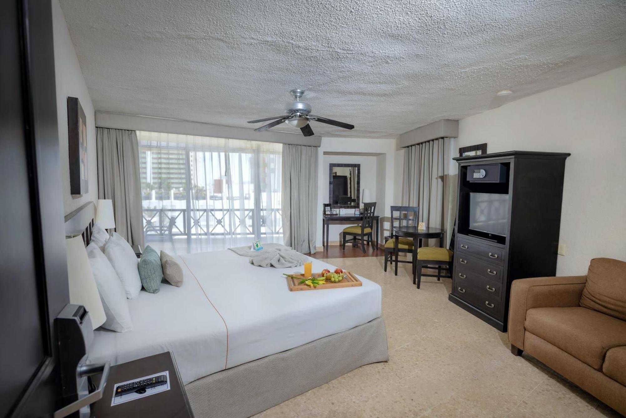 Best Western Hotel Posada Freeman Zona Dorada Mazatlan Exterior photo