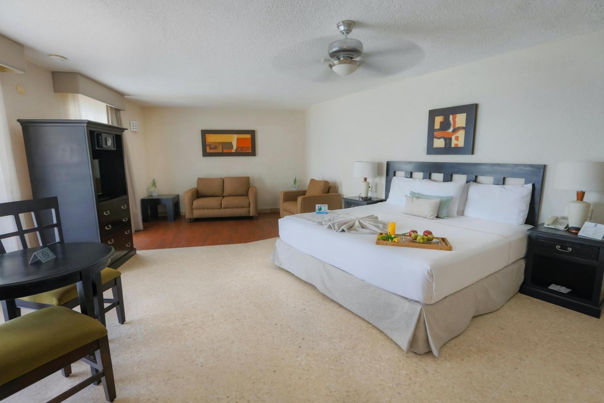 Best Western Hotel Posada Freeman Zona Dorada Mazatlan Exterior photo