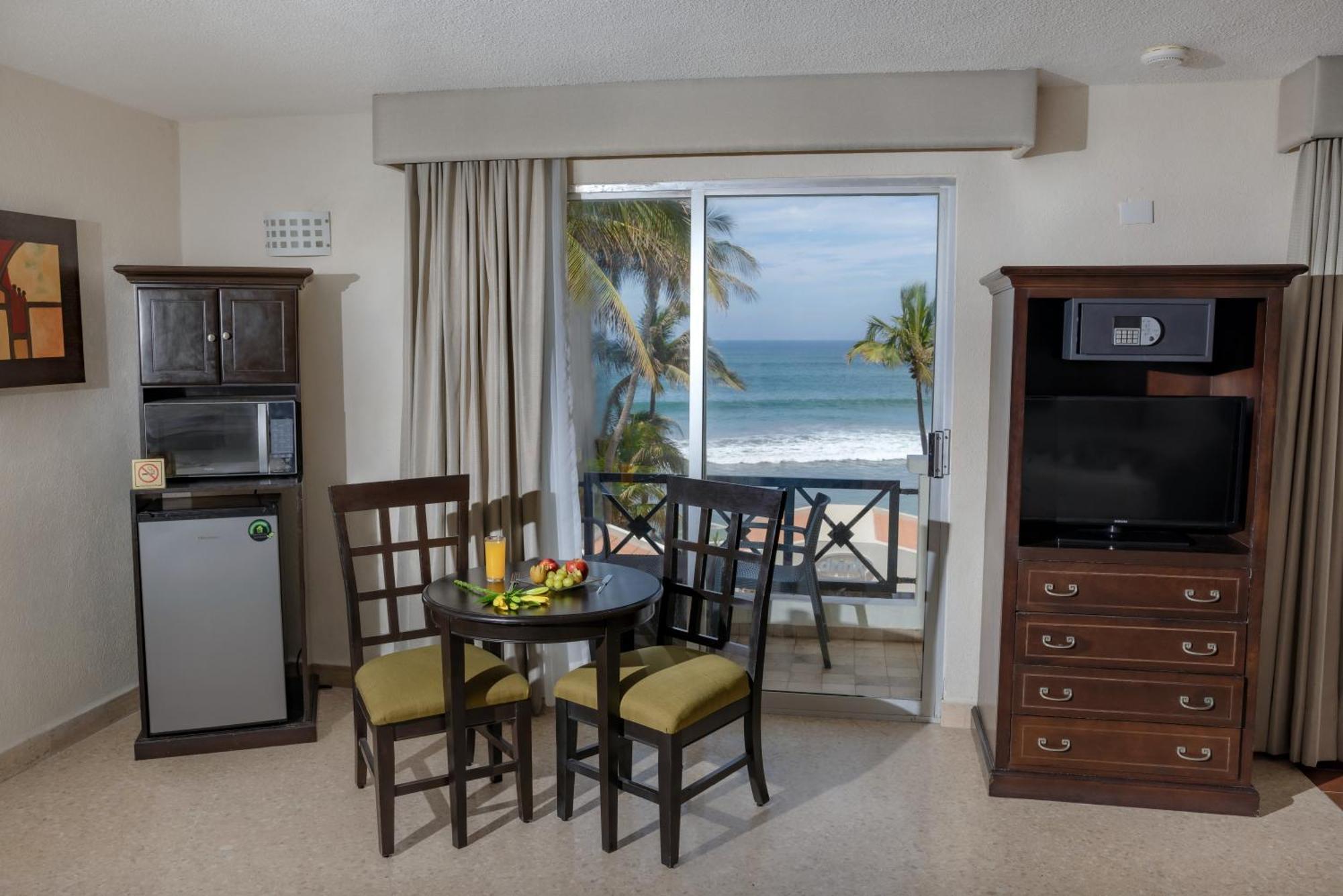 Best Western Hotel Posada Freeman Zona Dorada Mazatlan Exterior photo
