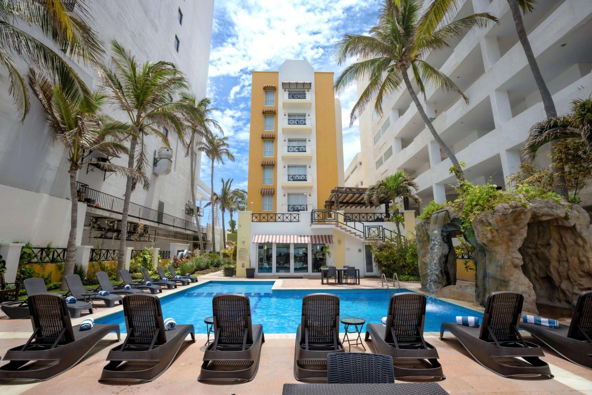 Best Western Hotel Posada Freeman Zona Dorada Mazatlan Exterior photo