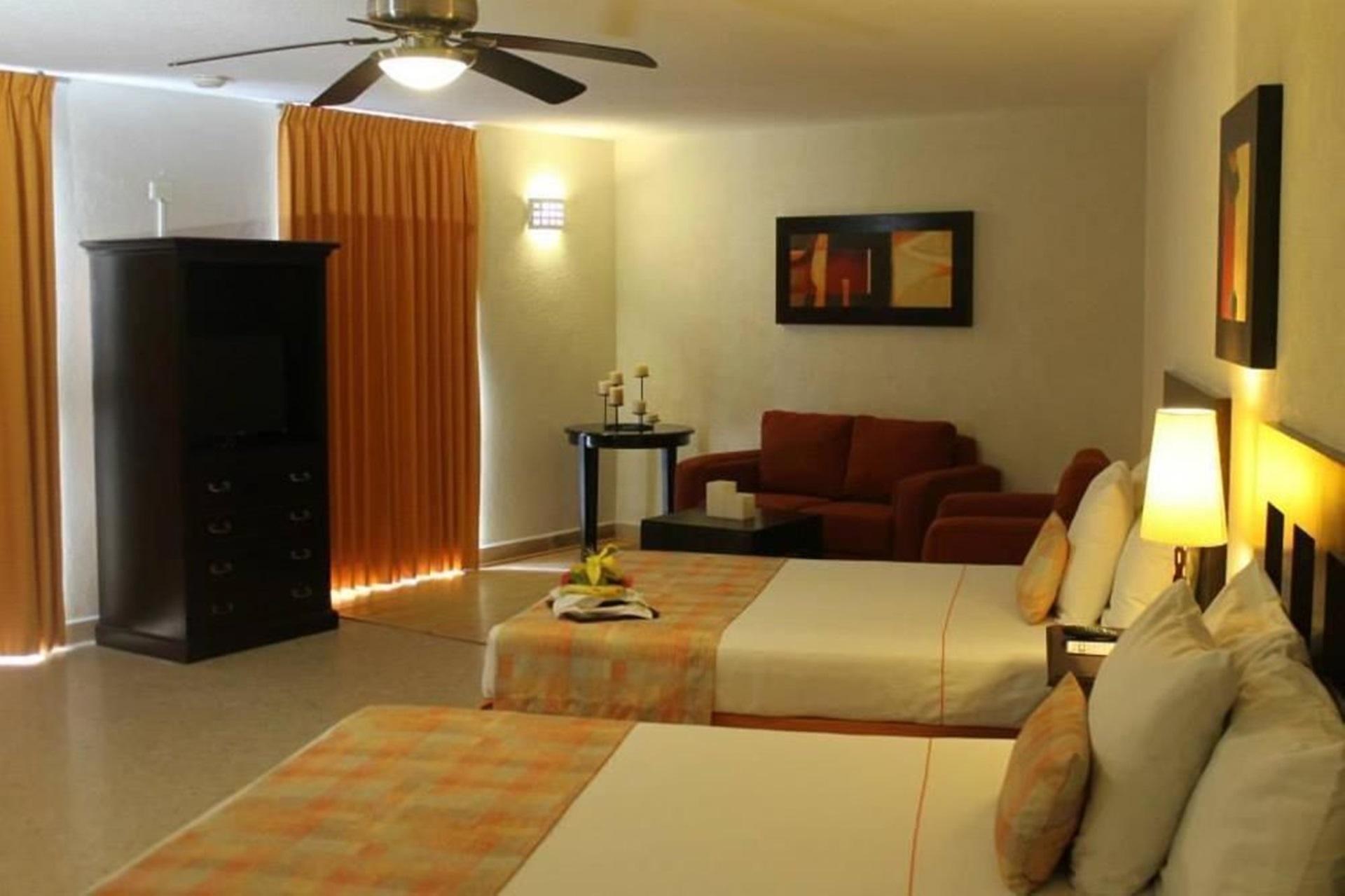 Best Western Hotel Posada Freeman Zona Dorada Mazatlan Exterior photo
