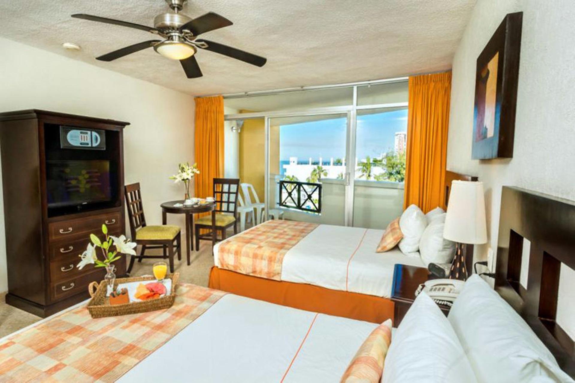 Best Western Hotel Posada Freeman Zona Dorada Mazatlan Exterior photo